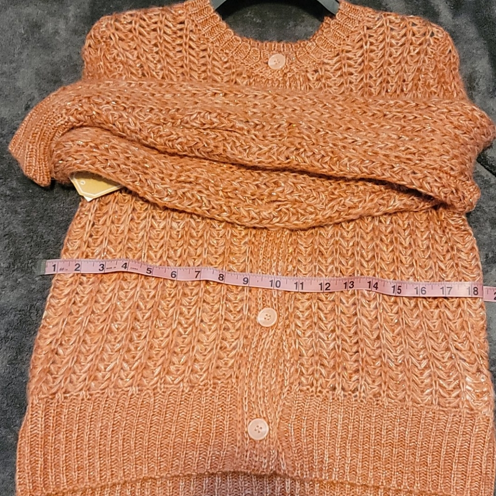 Sweater - Picture 5 of 6